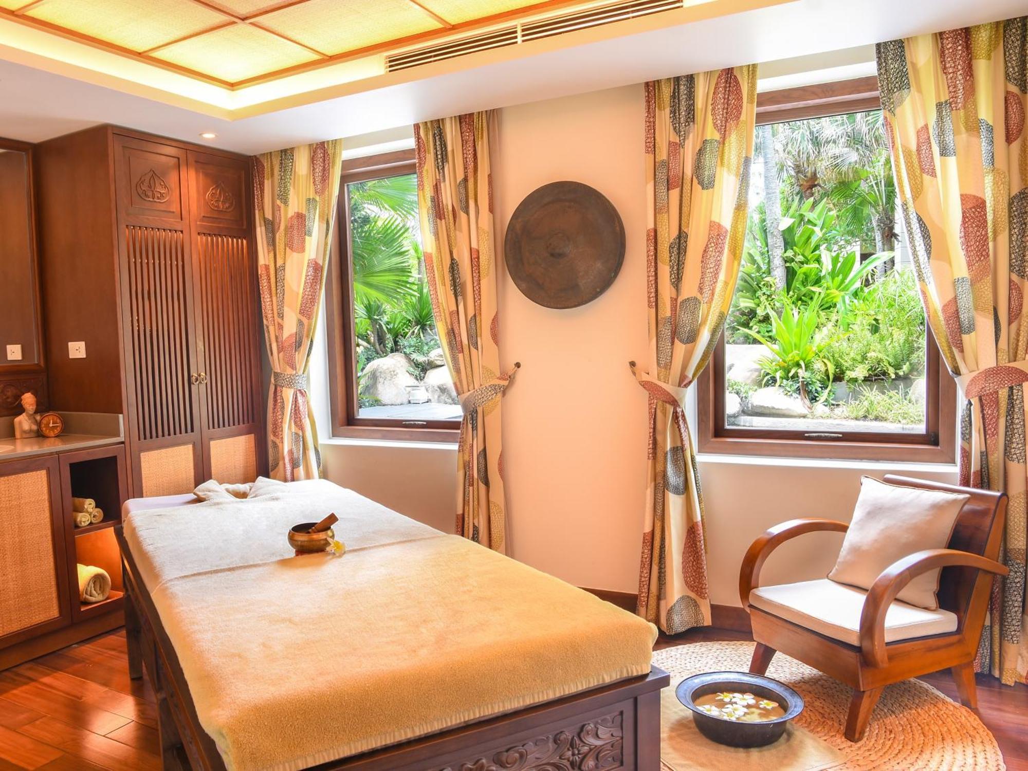 Furama Villas Danang Buitenkant foto